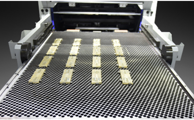 Máy dập nóng và cắt khuôn hoàn toàn tự động MHK 820T/1050AT/1350AT/1050ATC 3